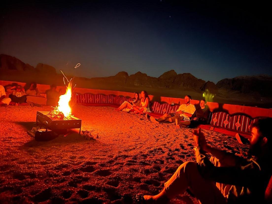Wadi Rum Shooting Stars Camp Eksteriør billede