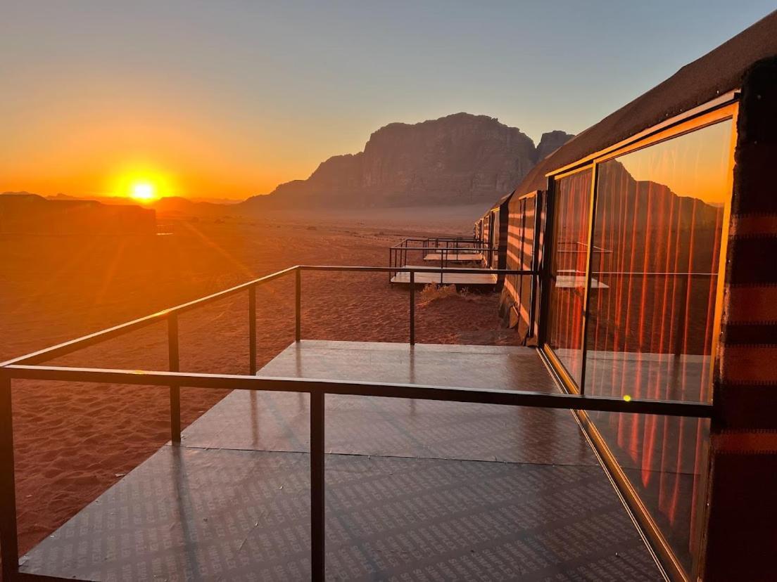 Wadi Rum Shooting Stars Camp Eksteriør billede