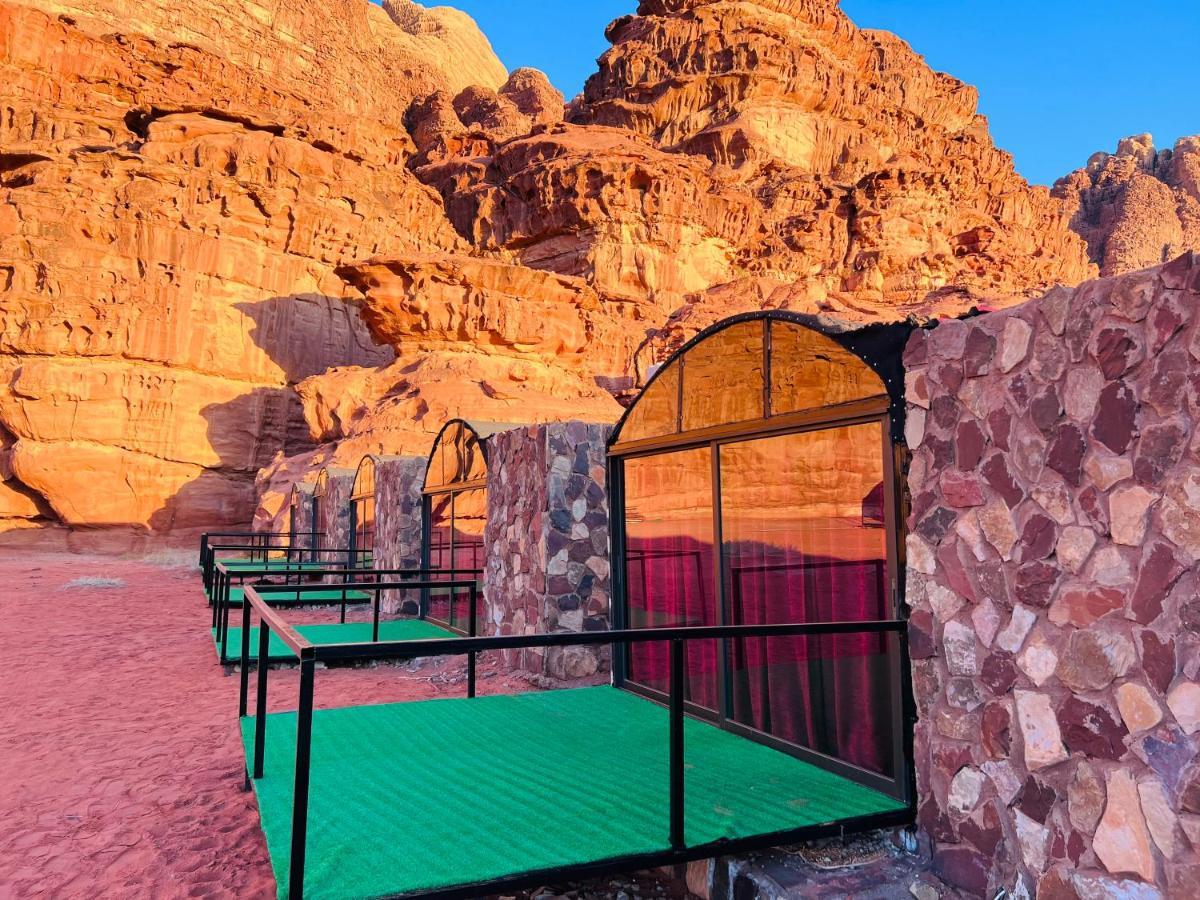 Wadi Rum Shooting Stars Camp Eksteriør billede